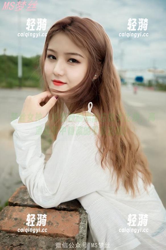 梦丝女神-小兔 梦丝女神 - 小兔校园黑丝白丝大比拼,高清分享中隐藏的可爱玄机!