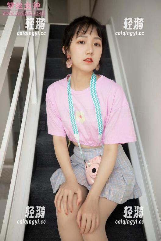 梦丝女神-雪馨 梦丝女神 - 当制服邂逅雪馨:私房图片就是这些表情包的发源地!