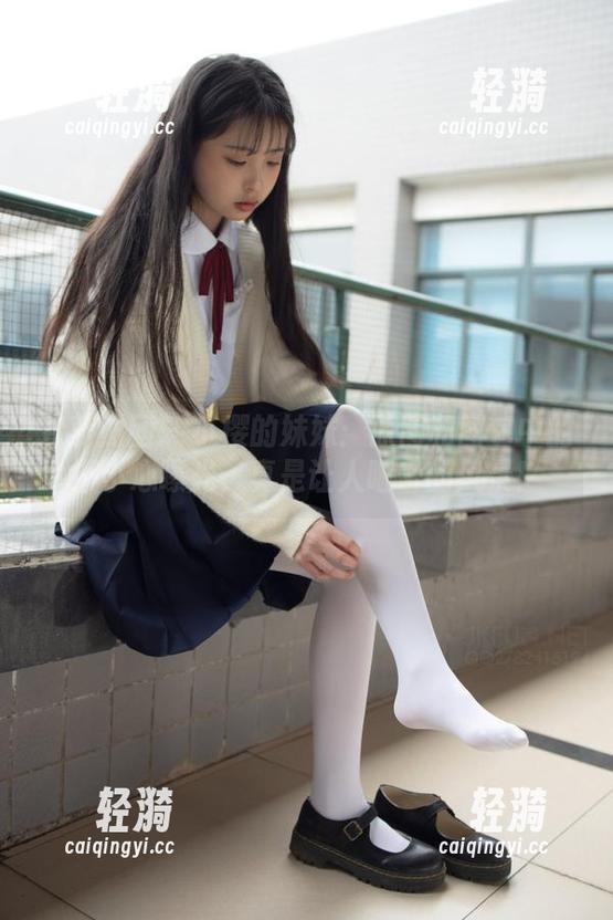 森萝财团-小樱 森萝财团 - 小樱的妹妹:原图和图包中的不小心曝光,真是让人咂舌的风景!