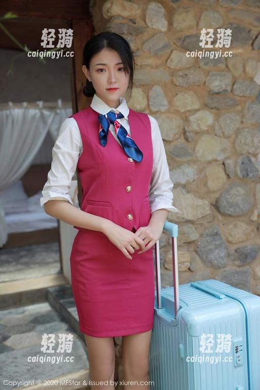 模范学院 - 浴缸里的奈美nana：颠覆常规的写真与图片展现