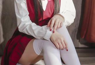 看樱井小莜的拘束女仆写真，原图中的她仿佛在说：‘不要问我，问我也不告诉你！’