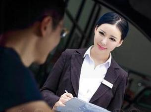 爱丝 – 索菲：独自等待中的高清原图，生活就像这个等待，耐心点，惊喜可能在下个镜头里！