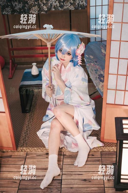 神沢永莉 神沢永莉教你:万圣节写真也能有小恶魔的甜味