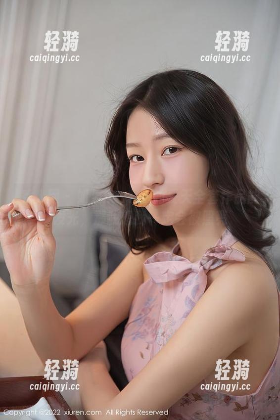 秀人网-luvian本能 秀人网 - 如果Luvian的夏天全套作品能发光,那我想我一定会被照亮
