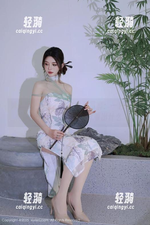 秀人网-媃柔 秀人网 - 媃柔的纯白私房写真:一白遮百丑,除了这点我真没看出什么