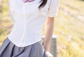 秀人网 – 油亮的安妮Tess与她的作品分享，让我想问：光从哪里来？
