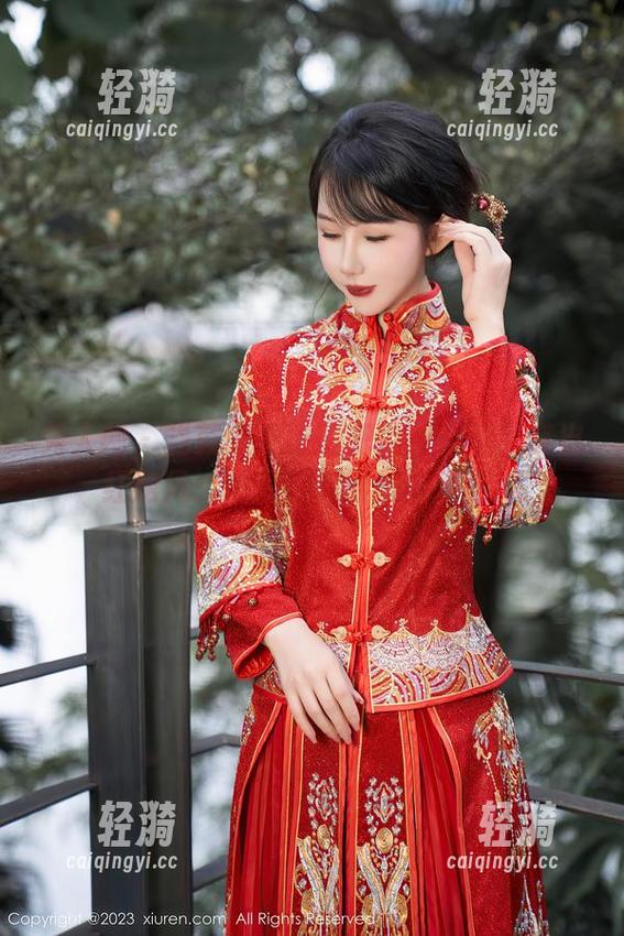 秀人网-就是阿朱啊 秀人网 - 当就是阿朱啊把企业家制服穿出红毯风:图库瞬间被美丽征服!