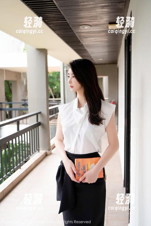 秀人网-盼盼龙女sunny 秀人网 - 最新修女套图!盼盼龙女sunny,真是个美丽的矛盾存在