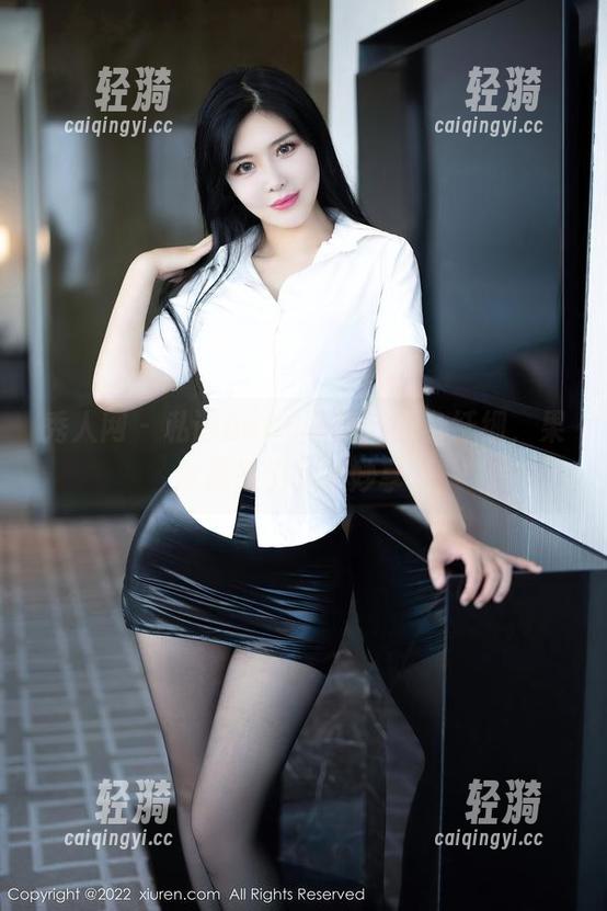 秀人网-私语baby 秀人网 - 私语baby图集:腰身纤细,果然是视觉的绝妙享受