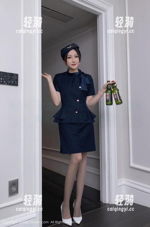 秀人网 - 黄婧GIGI学妹图包分享：这学妹的魅力，学姐都要忌惮！