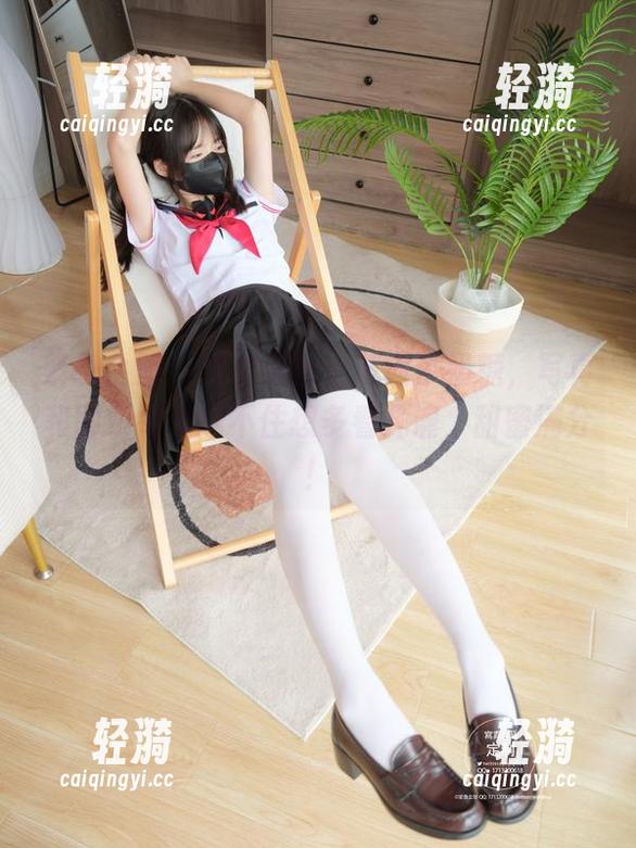 紧急企划 - 我在天台上邂逅了奶糖，写真和图包令人忍不住想多看几遍，甜蜜满分！