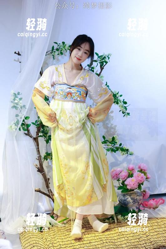 绮梦摄影 - 晨晨的双马尾写真，更新里程碑：马尾的力量，你们感受到了吗？