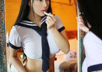 美媛馆 – 子纯儿Annie的短裙秀：免费图片让人忍不住想多看几遍！
