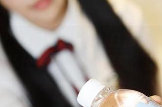 美媛馆 – 在线豆baby：白裙作品让你感受什么叫‘风中凌乱’！