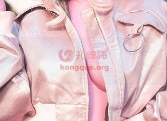 跟着菌烨tako一起沉浸在Nikke阿妮斯泳装cos图片的夏日梦境中吧！