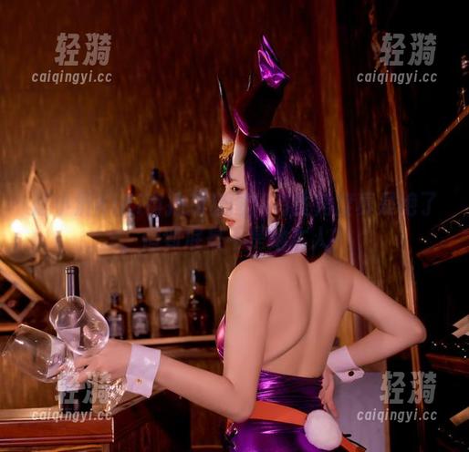蓝小沂KiKi自拍新套图：有些角度真是绝了，但到底是不是她本人？