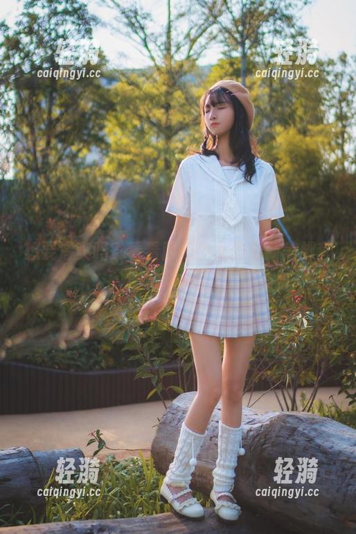 西瓜少女 想要清爽吗?看看西瓜少女的最新美脚套图就知道了!