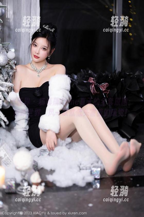 语画界-杨晨晨Yome 语画界 - 杨晨晨Yome夏天的全套原图:清凉世界,风一吹就低头害羞的感觉!