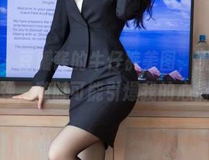 语画界 – 豆瓣酱的牛仔裤美图，犹如一颗炸弹，随时可能引爆我的心情！
