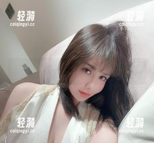 阿色 微密圈 - 在家也能探索魅力——阿色的性感私拍图集