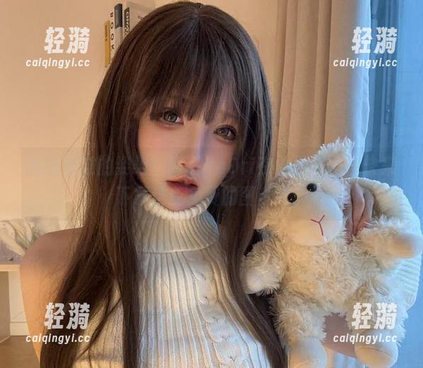 阿薰kaOri 从没见过的姿势!阿薰kaOri在体操服里,快来下载这些免费的图片吧。