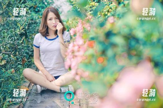 青豆客-潇同学 青豆客 - 潇同学婚纱秀——原图私拍有点甜,别错过哦!