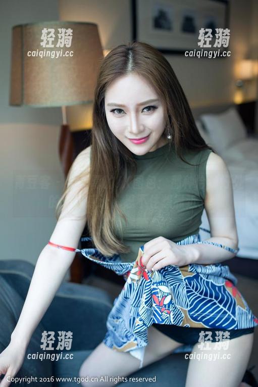青豆客-绮里嘉 青豆客 - 绮里嘉的JK图包:那种恰到好处的神秘感让人忍不住想靠近。