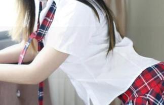 青豆客 – 莫雅淇的瑜伽私房图：原图让我想，究竟是瑜伽在练她，还是她在摆姿？