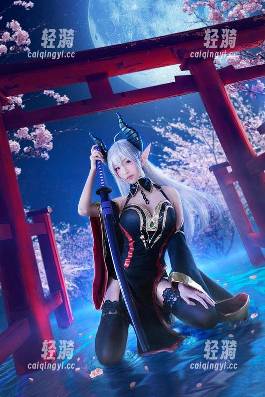 青青子Js夜樱COS：那些私拍美图背后的尴尬瞬间！