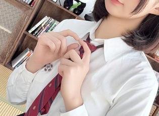 当魔物喵nigisa遇上小奶牛自拍，精选作品来袭，看她如何把萌进化成艺术！