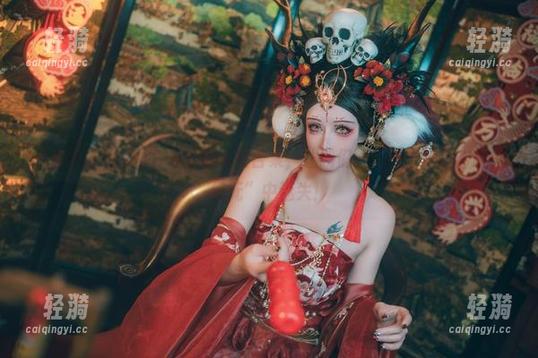 “鹿八岁baby”与雪的私拍合集，让我们一同在“尼尔：机械纪元”中迷失！