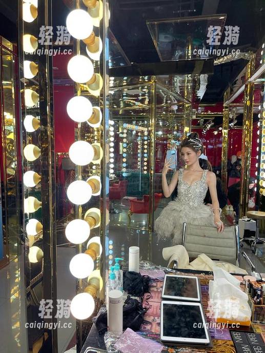 黎允熙baby 微密圈 - 免费写真时间!跟随黎允熙baby,一起进入圣诞女王的梦境!